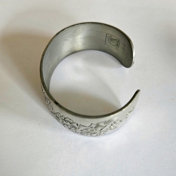 Vintage Silver Cuff Bracelet - Picture 7 of 10